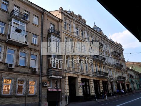 комерційна за адресою Михайлівська вул., 12-Б