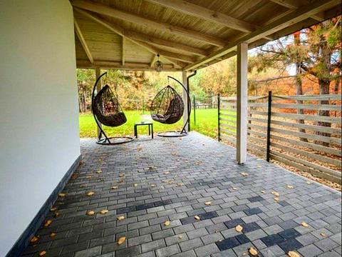 будинок за адресою Сонячна вул.