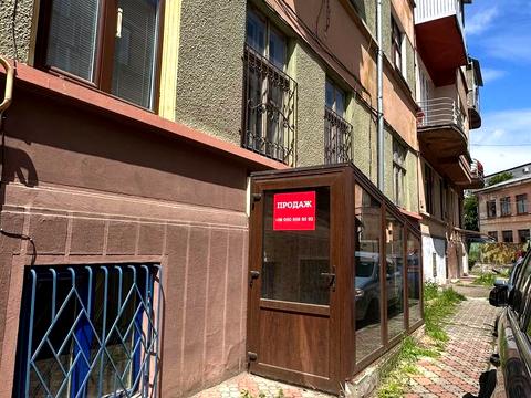 комерційна за адресою Олександра Богомольця вул., 7