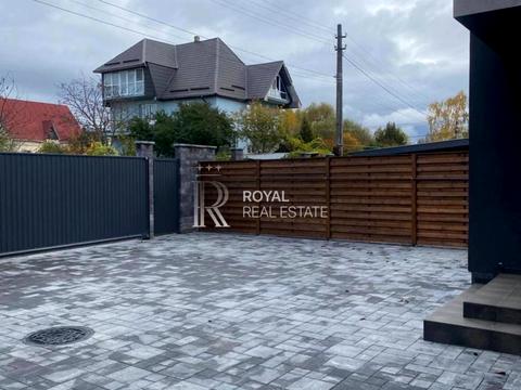 дом по адресу Олександріївська