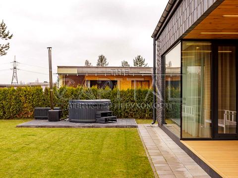 дом по адресу Київська