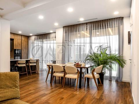 дом по адресу Київська