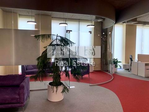 комерційна за адресою Перемоги вул., 1