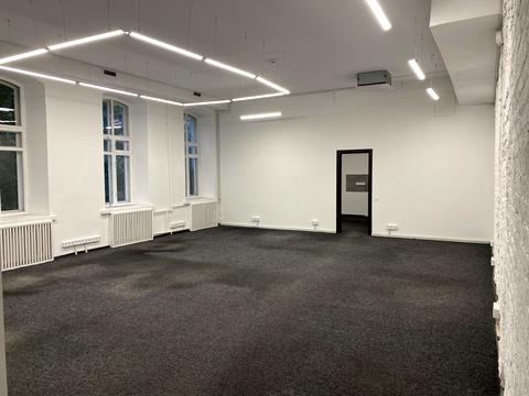 комерційна за адресою Володимирська вул., 10