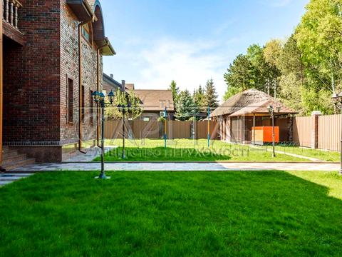 будинок за адресою смт. Козин, Лугова вул.