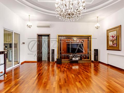 будинок за адресою смт. Козин, Лугова вул.