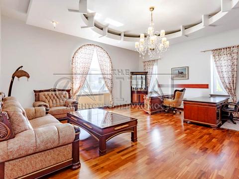 будинок за адресою смт. Козин, Лугова вул.