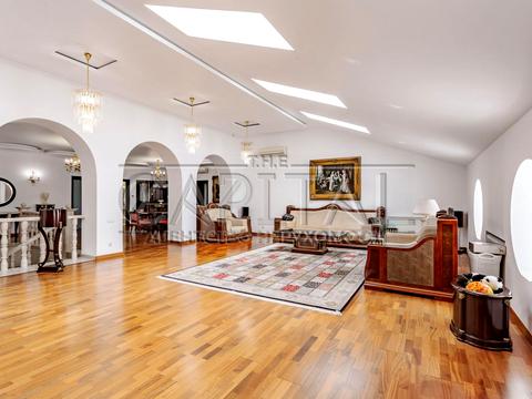 будинок за адресою смт. Козин, Лугова вул.