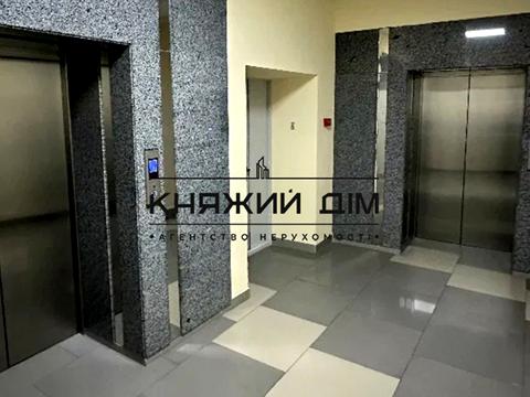 квартира за адресою Машинобудівна вул., 41