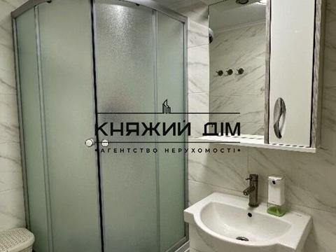 квартира за адресою Машинобудівна вул., 41