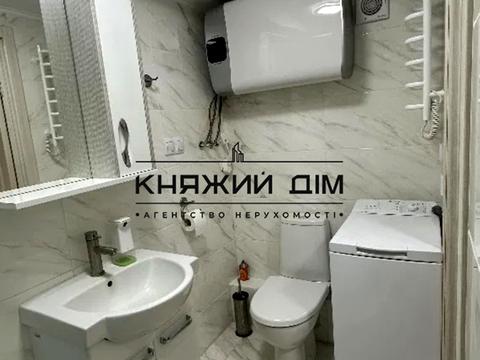квартира за адресою Машинобудівна вул., 41