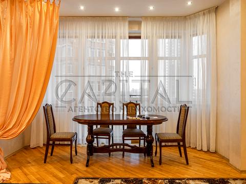 квартира за адресою Євгена Коновальця вул. (Щорса), 32-Б