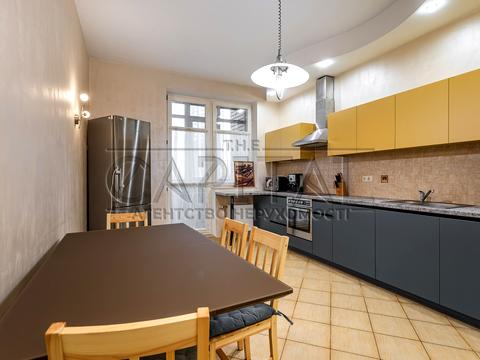 квартира за адресою Євгена Коновальця вул. (Щорса), 32-Б