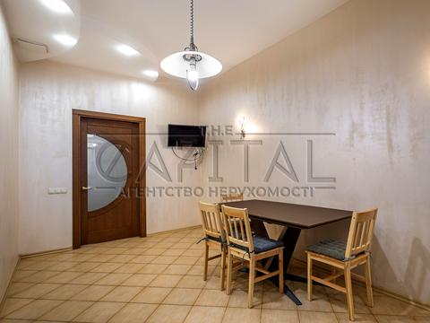 квартира за адресою Євгена Коновальця вул. (Щорса), 32-Б