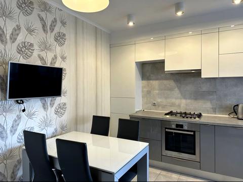 квартира за адресою Земельна вул., 5