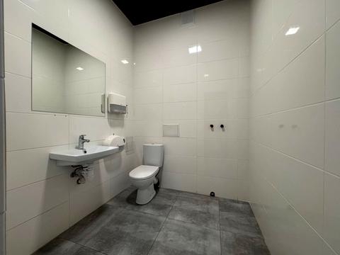 коммерческая по адресу Камʼянецька ул., 33