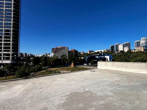 комерційна за адресою Набережна Перемоги вул., 7