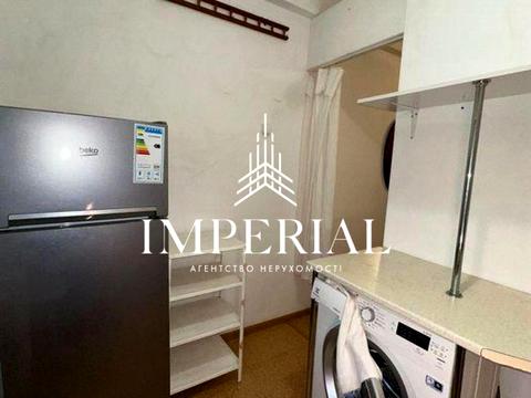 комерційна за адресою Русанівська набережна вул., 12/1