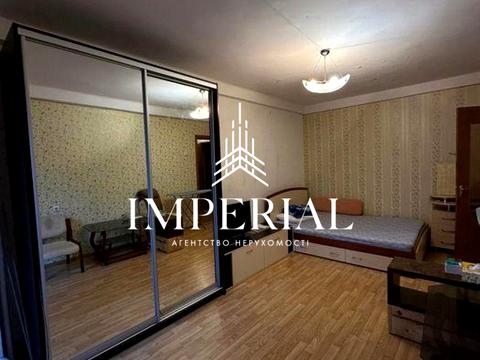 комерційна за адресою Русанівська набережна вул., 12/1