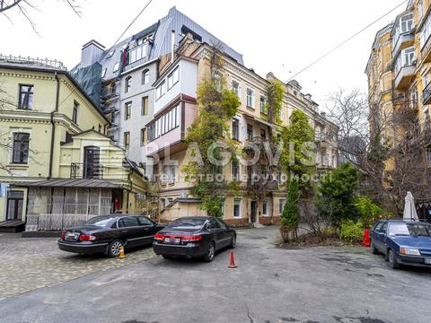 квартира по адресу Андреевский спуск, 2-Г