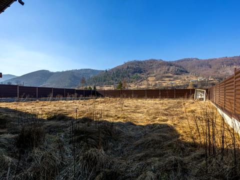 дом по адресу Євгена Коновальця ул., 13