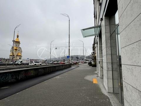 комерційна за адресою Набережно-Хрещатицька вул., 21