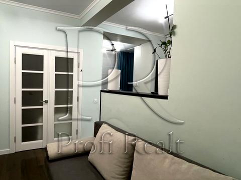 квартира за адресою Братська вул., 12