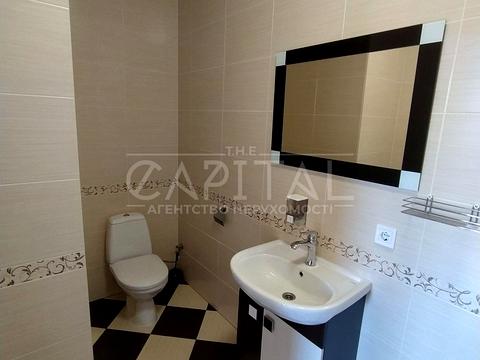 комерційна за адресою Жилянська вул., 120-Б