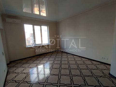 комерційна за адресою Жилянська вул., 120-Б