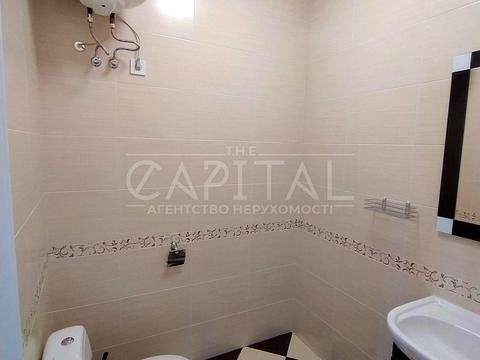 комерційна за адресою Жилянська вул., 120-Б