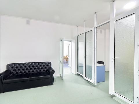 комерційна за адресою Свободи, 7