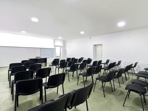 комерційна за адресою Свободи, 7