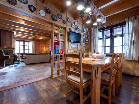 будинок за адресою Лісова вул.