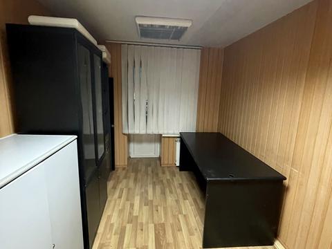 комерційна за адресою Патріарха Мстислава Скрипника вул., 40-А