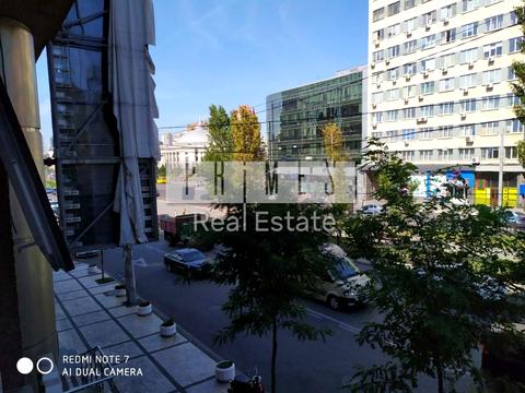 комерційна за адресою Тараса Шевченка бульв., 35