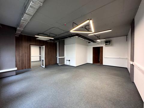 комерційна за адресою Зелена вул., 151