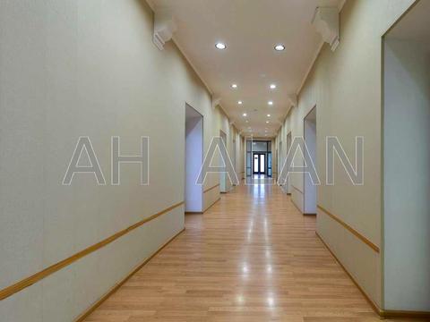 комерційна за адресою Хрещатик вул. (Kreschatic), 7/11