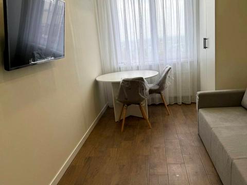 квартира за адресою Академіка Булаховського вул., 2