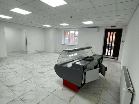 комерційна за адресою Галицька вул., 7-Д