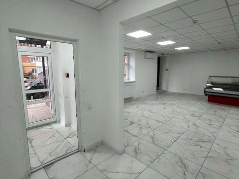 комерційна за адресою Галицька вул., 7-Д