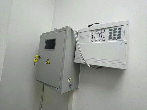 комерційна за адресою Галицька вул., 7-Д