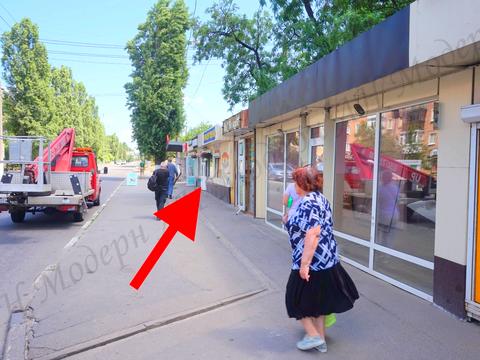 комерційна за адресою Любові Малої просп. (Постишева), 22