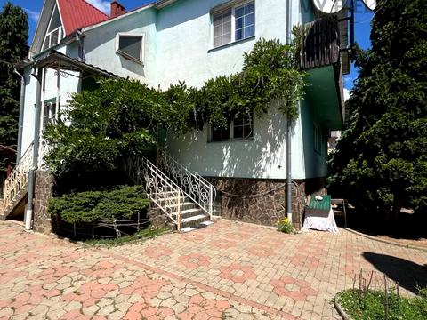 будинок за адресою Центральна