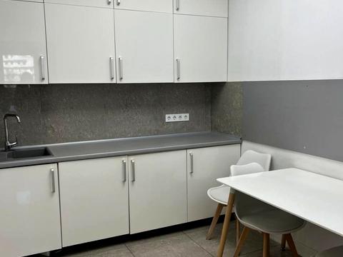 комерційна за адресою Болсуновський пров. (Мічуріна), 15