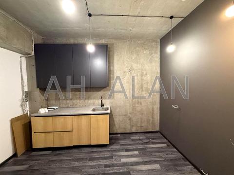 комерційна за адресою Воздвиженська вул., 45