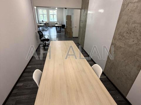 комерційна за адресою Воздвиженська вул., 45