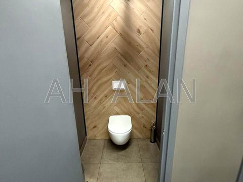 комерційна за адресою Воздвиженська вул., 45