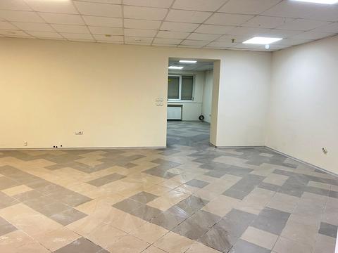 комерційна за адресою Галицька вул., 81