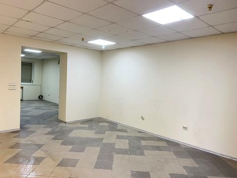 комерційна за адресою Галицька вул., 81