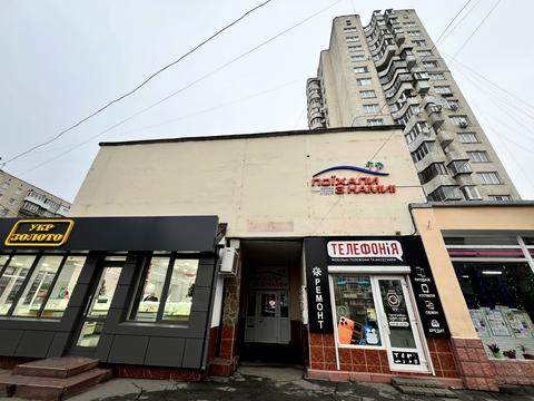 комерційна за адресою Подільська вул., 25